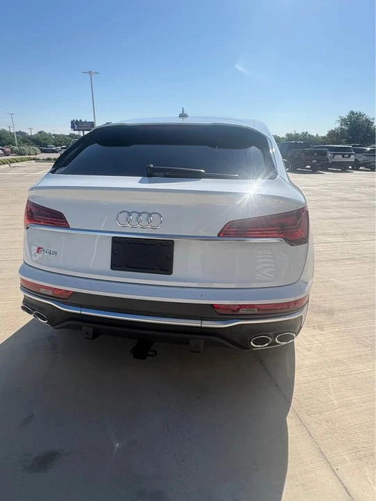 2022 Audi FY SQ5 - Image 2 of 5