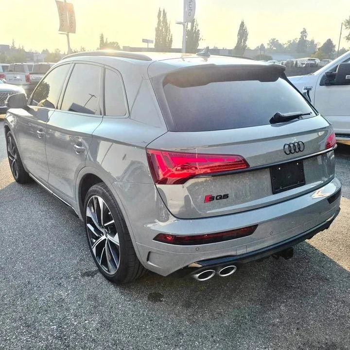 2022 Audi FY SQ5 - Image 2 of 9