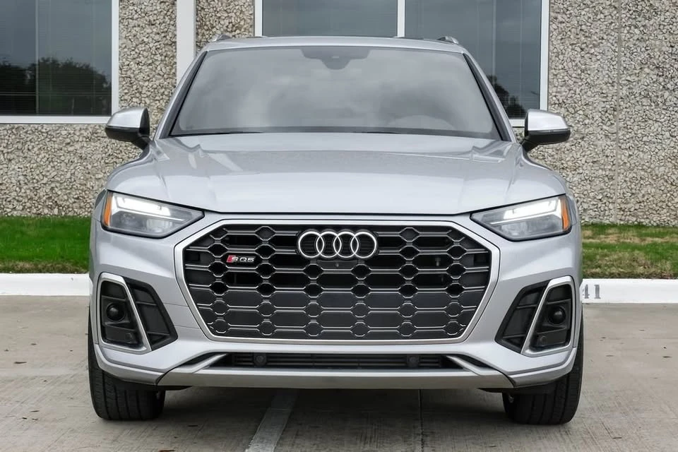 2022 Audi FY SQ5 - Image 2 of 18