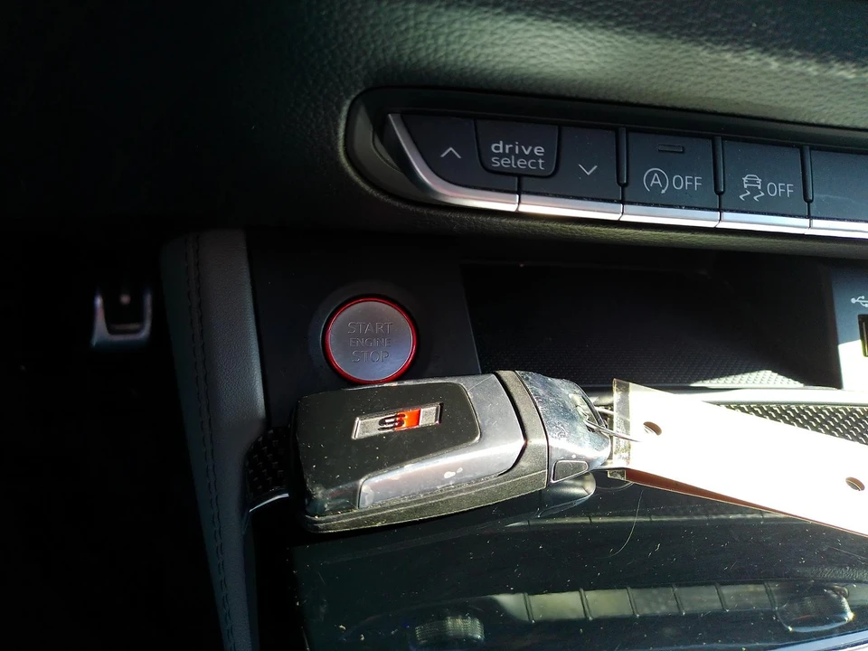 2022 Audi FY SQ5 - Image 13 of 31