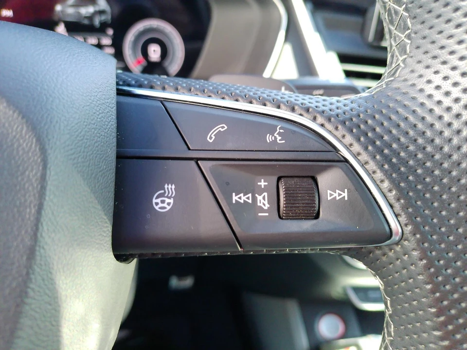 2022 Audi FY SQ5 - Image 9 of 31