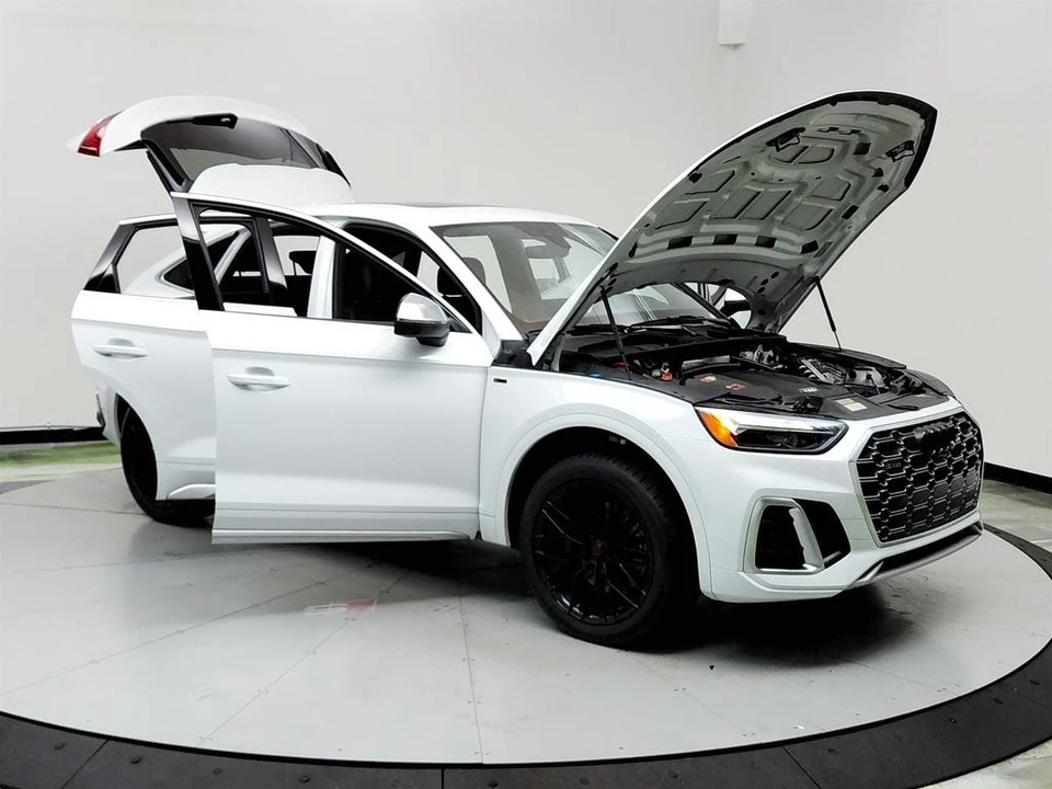 2022 Audi FY SQ5 - Image 8 of 21