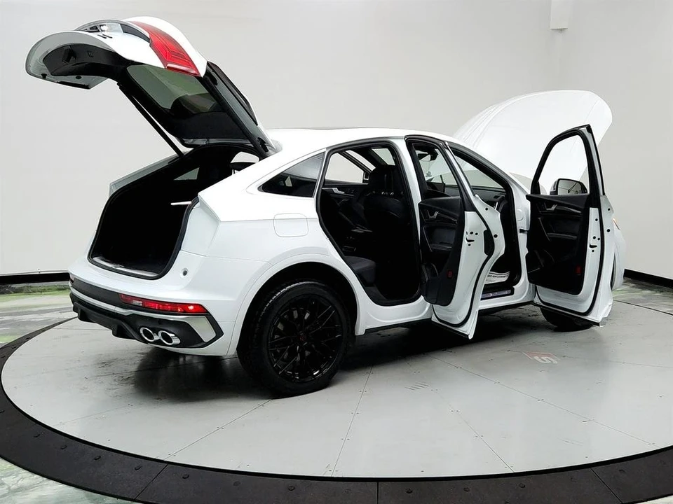 2022 Audi FY SQ5 - Image 9 of 21