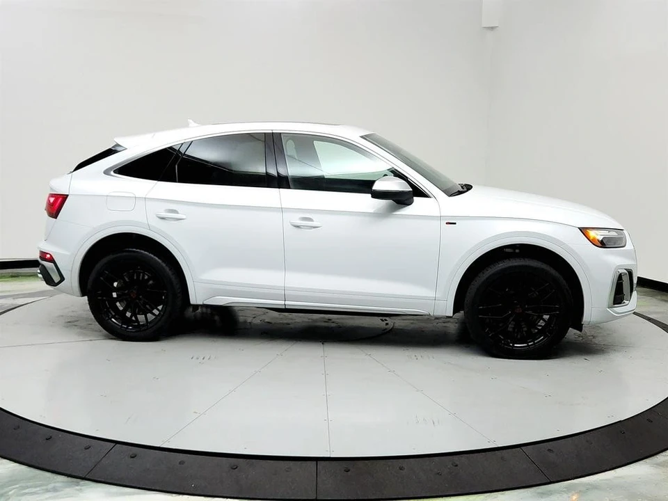 2022 Audi FY SQ5 - Image 4 of 21