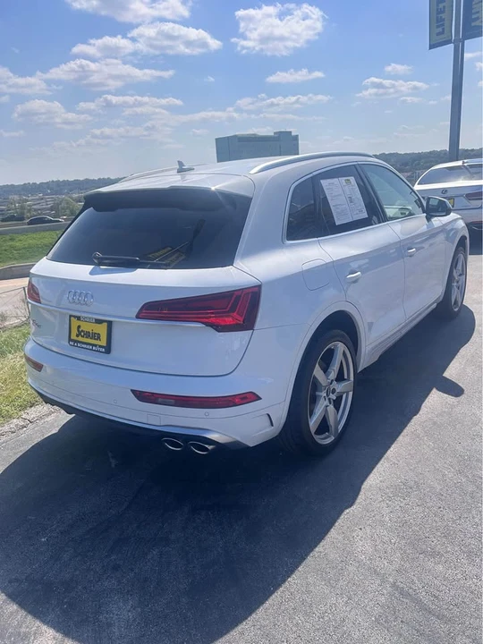 2022 Audi FY SQ5 - Image 2 of 9