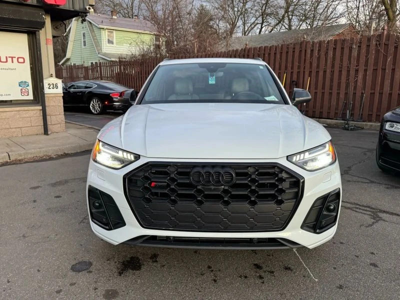 2022 Audi FY SQ5 - Image 2 of 12
