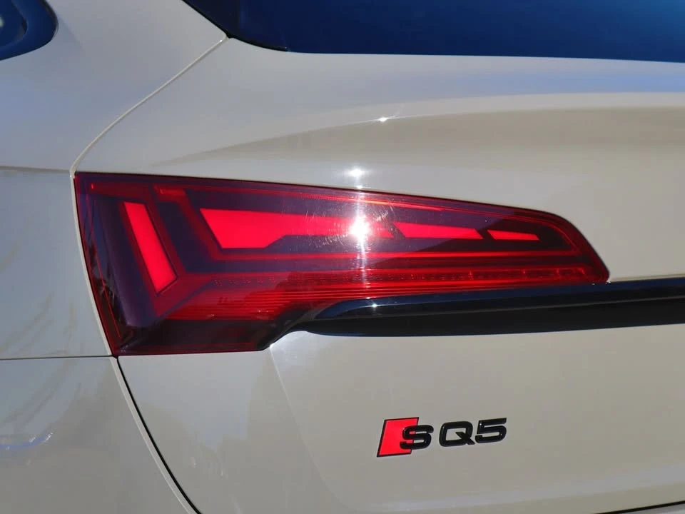 2022 Audi FY SQ5 - Image 10 of 20