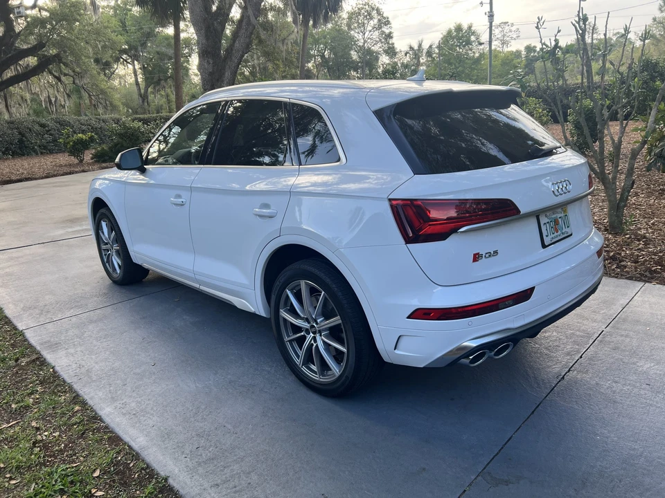 2022 Audi FY SQ5 - Image 10 of 31