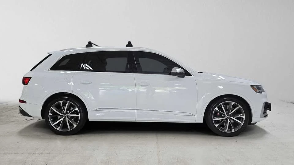 2022 Audi SQ7 - Image 2 of 18