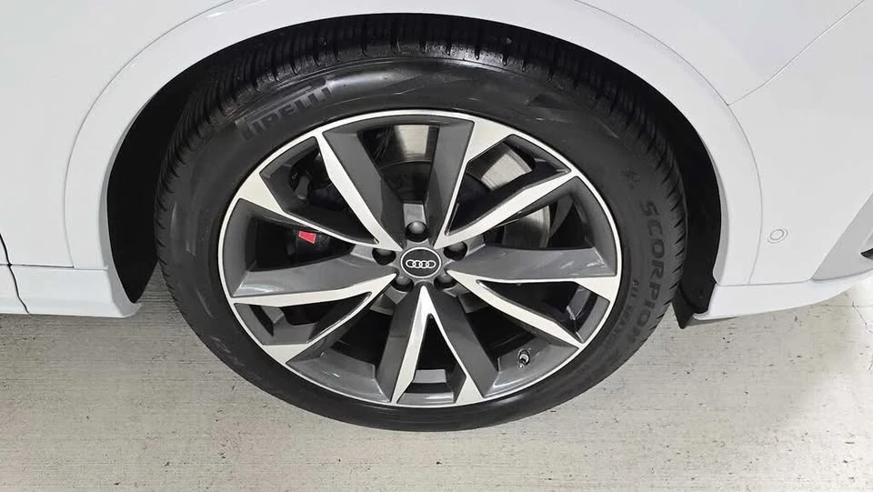 2022 Audi SQ7 - Image 8 of 18