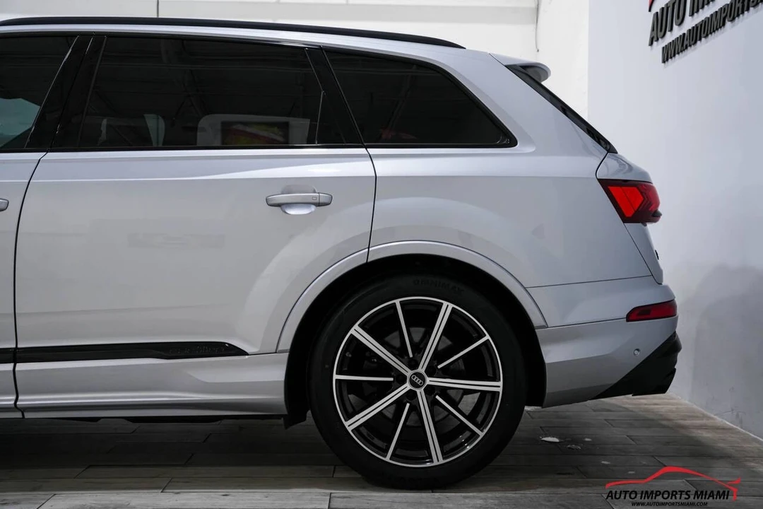 2022 Audi SQ7 - Image 16 of 21