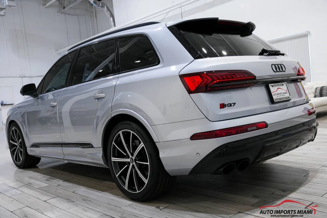 2022 Audi SQ7 - Image 17 of 21