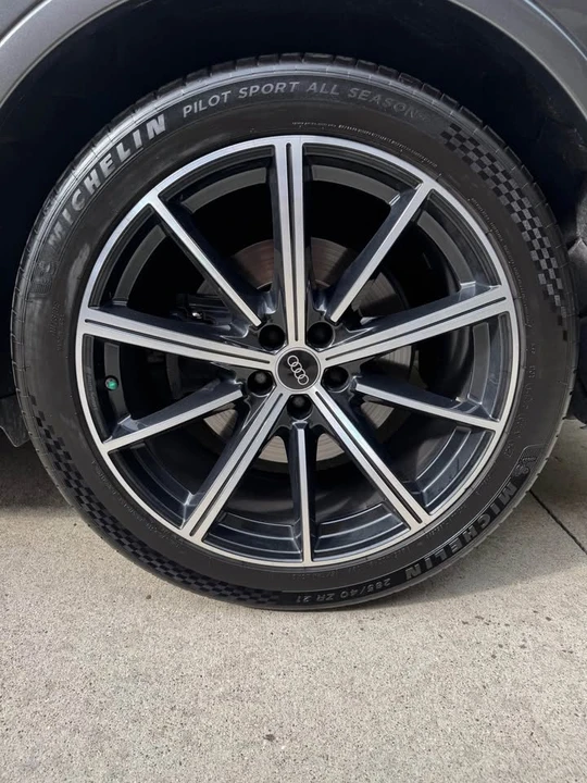 2022 Audi SQ7 - Image 13 of 20