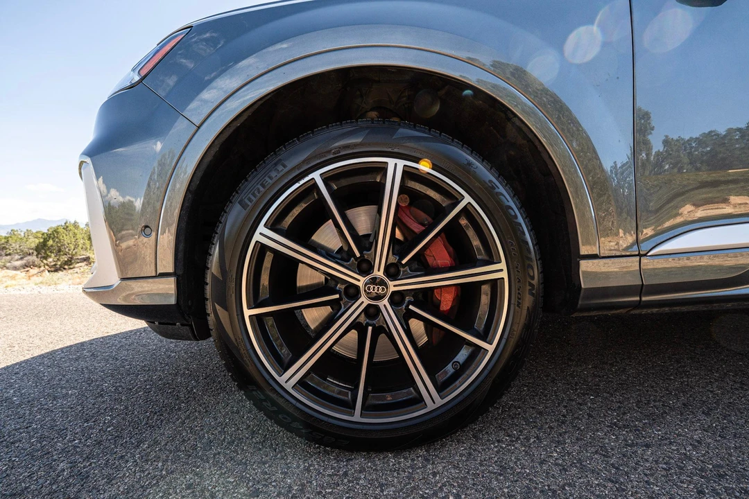 2022 Audi SQ7 - Image 22 of 31