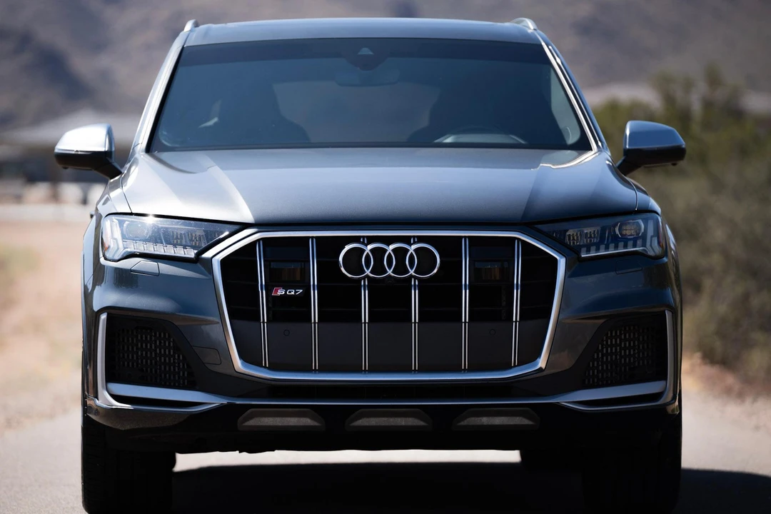 2022 Audi SQ7 - Image 2 of 31