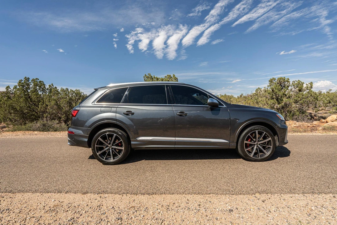 2022 Audi SQ7 - Image 11 of 31