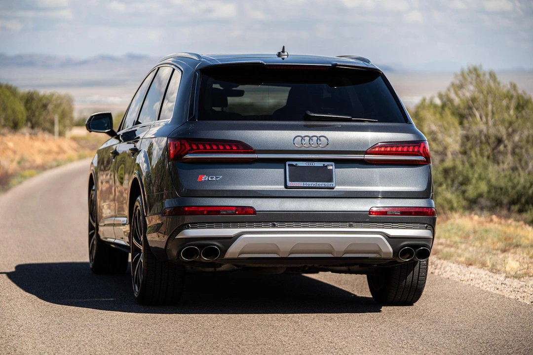 2022 Audi SQ7 - Image 8 of 31