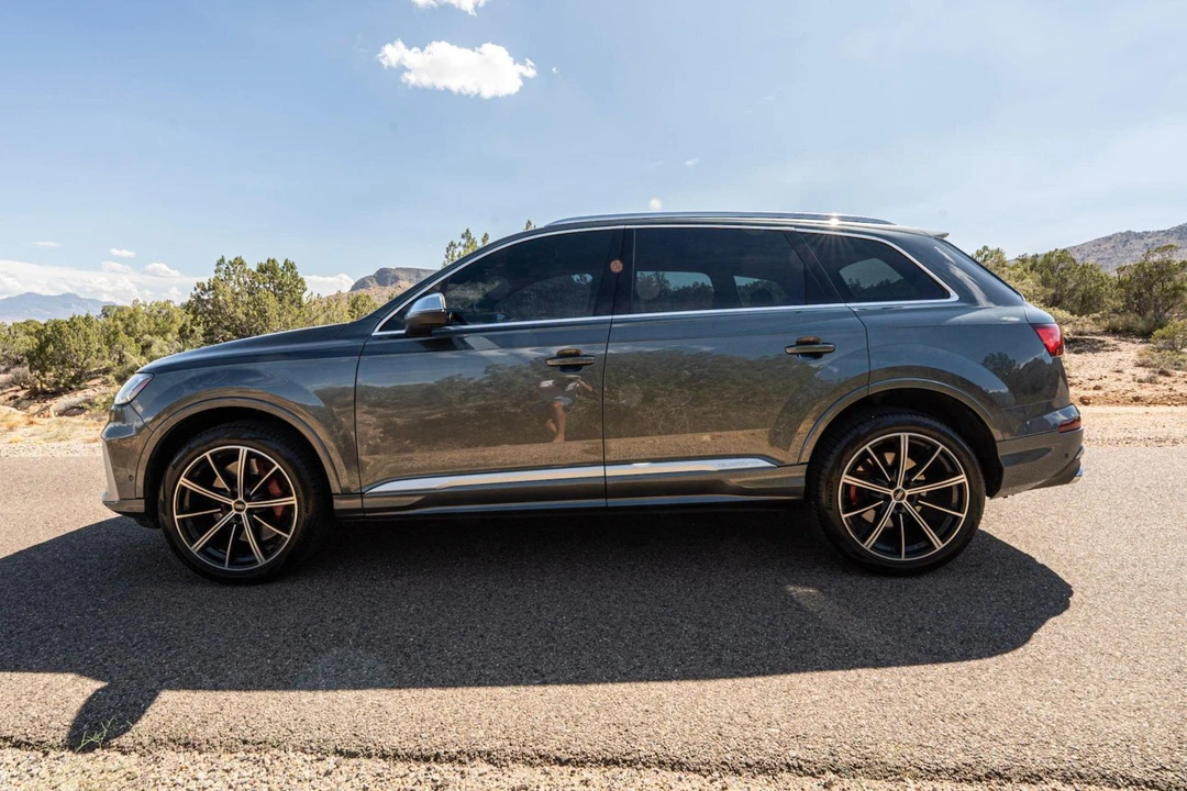 2022 Audi SQ7 - Image 3 of 31