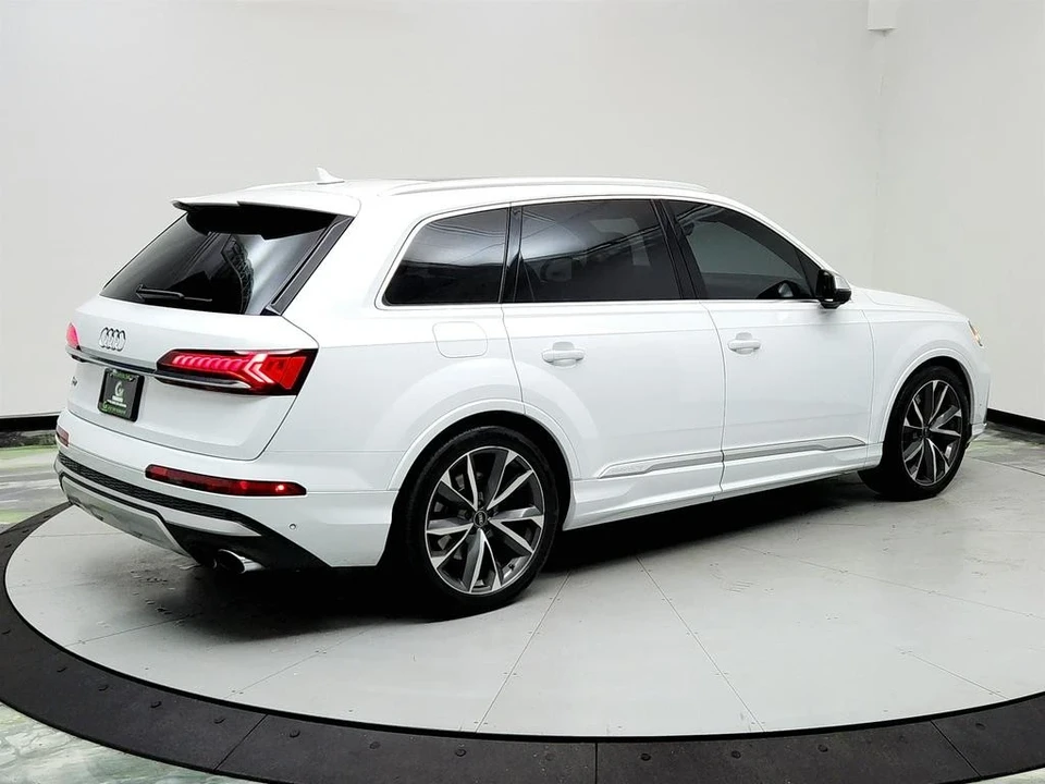 2022 Audi SQ7 - Image 5 of 21