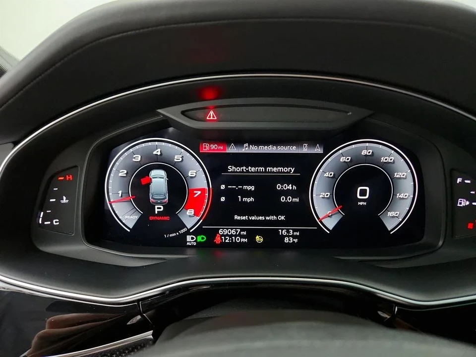 2022 Audi SQ7 - Image 16 of 21