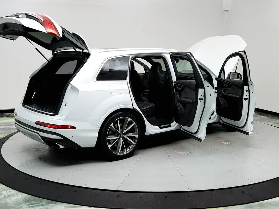 2022 Audi SQ7 - Image 11 of 21