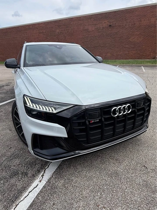 2022 Audi SQ8 - Image 2 of 13