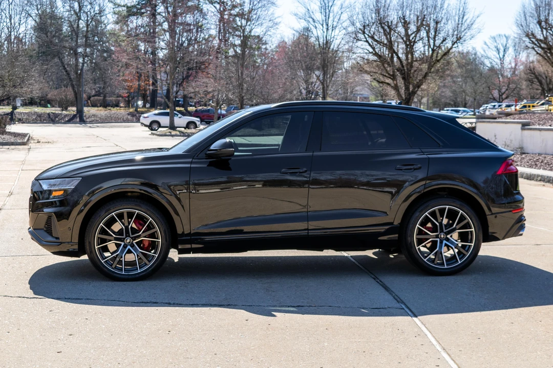 2022 Audi SQ8 - Image 8 of 31