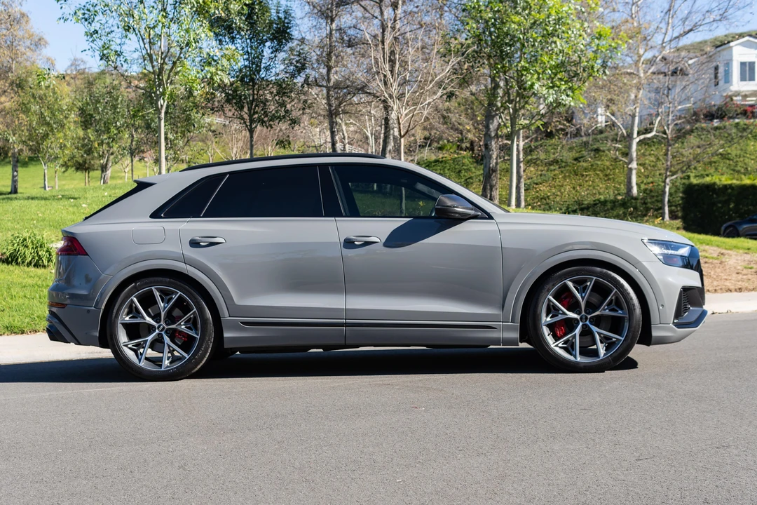 2022 Audi SQ8 - Image 3 of 31