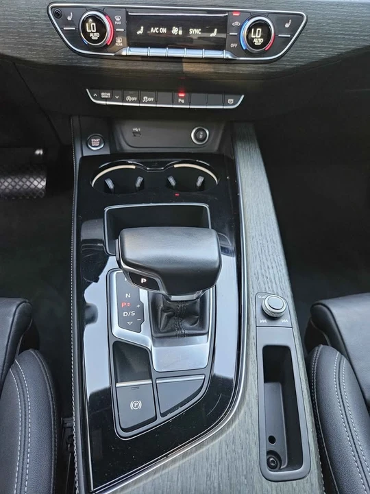 2022 Audi B9 A4 - Image 16 of 20