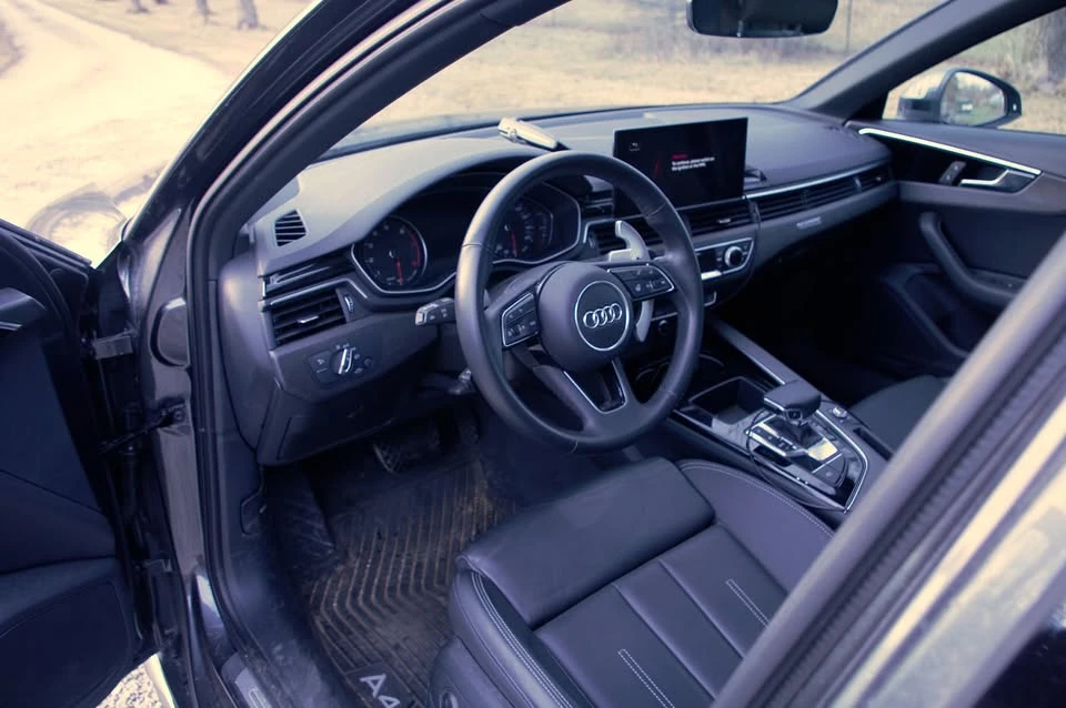 2022 Audi B9 A4 - Image 4 of 4
