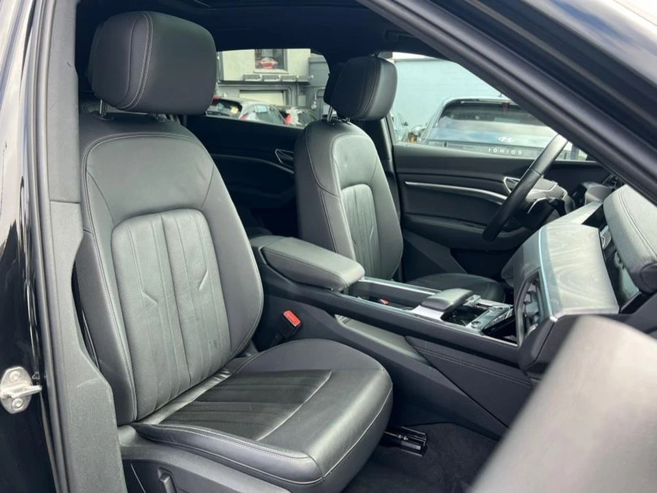 2022 Audi e-tron - Image 15 of 19