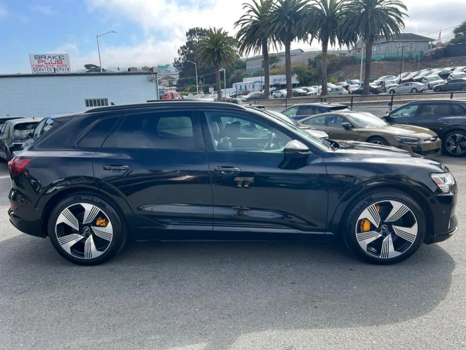2022 Audi e-tron - Image 3 of 19