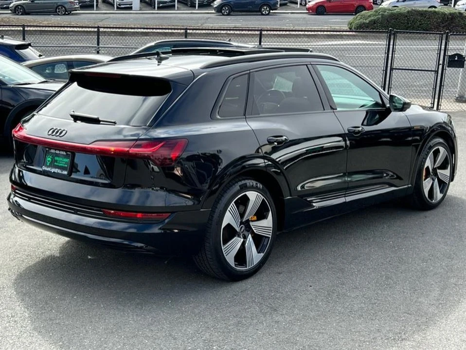2022 Audi e-tron - Image 4 of 19