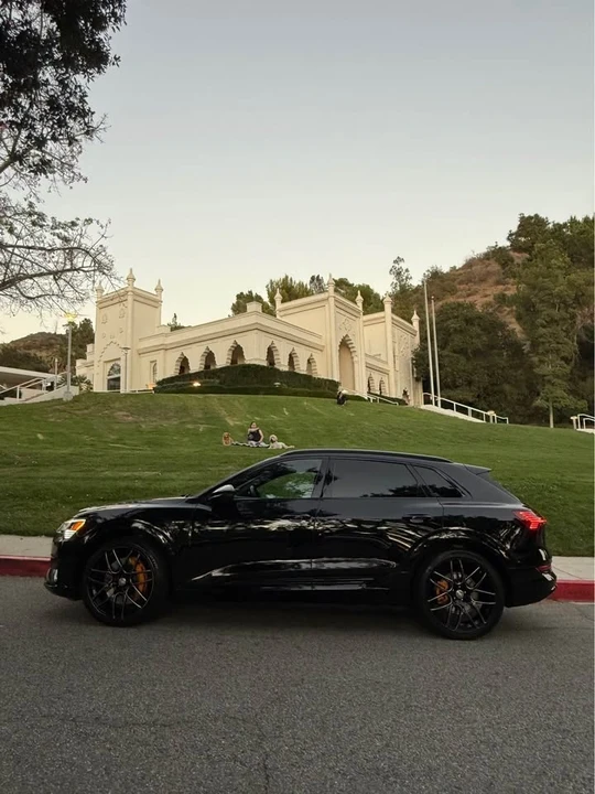 2022 Audi e-tron - Image 3 of 6