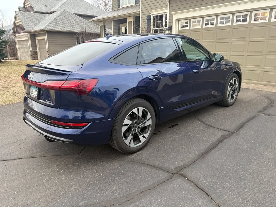 2022 Audi Q4 e-tron - Image 4 of 13