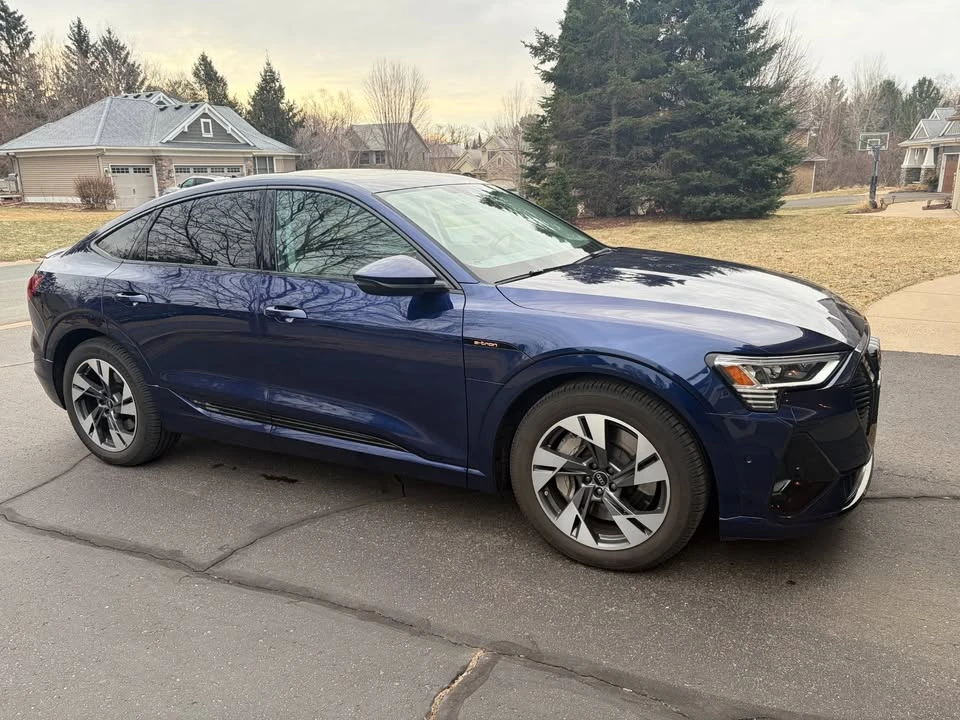 2022 Audi Q4 e-tron - Image 2 of 13