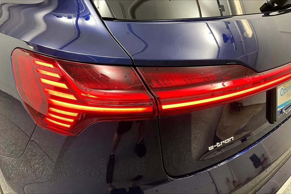 2022 Audi e-tron - Image 19 of 19