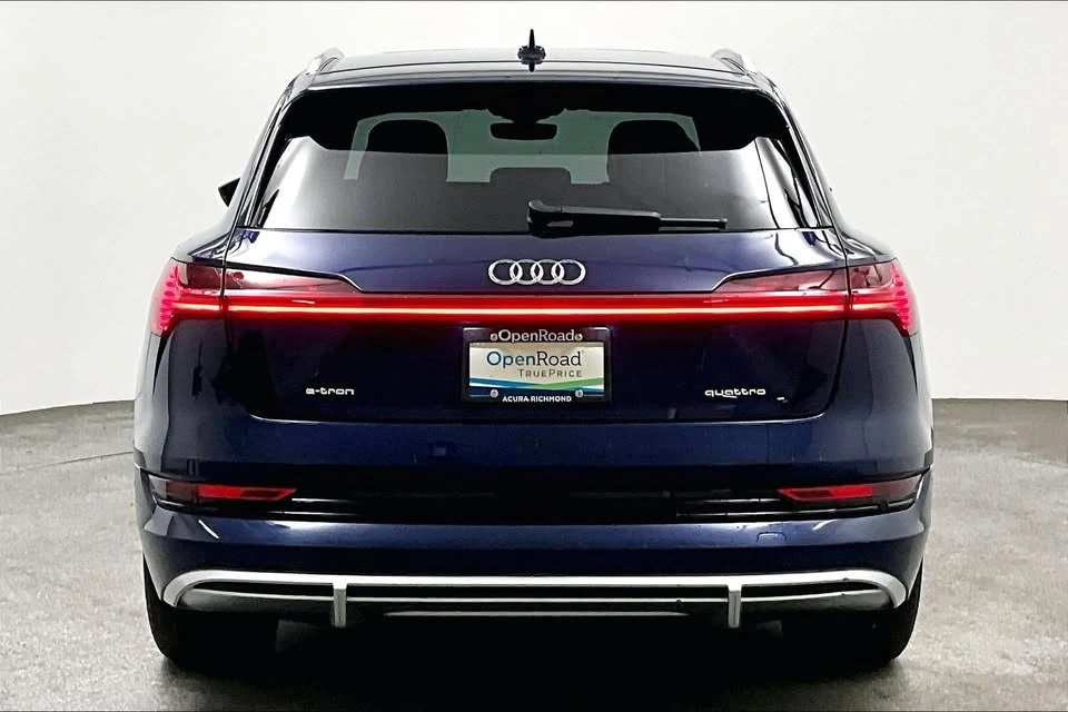 2022 Audi e-tron - Image 4 of 19
