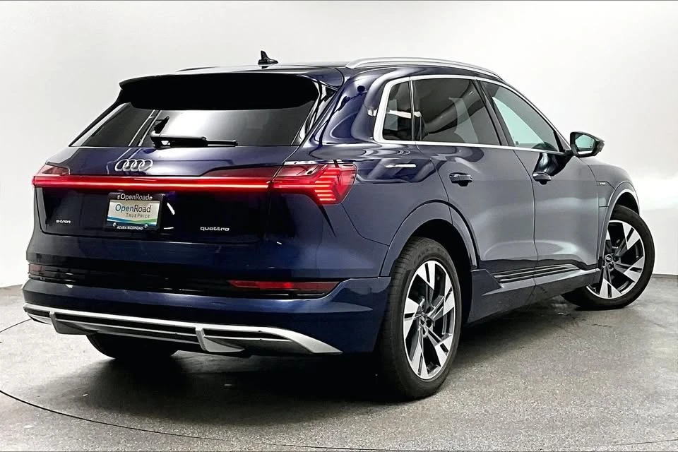 2022 Audi e-tron - Image 5 of 19