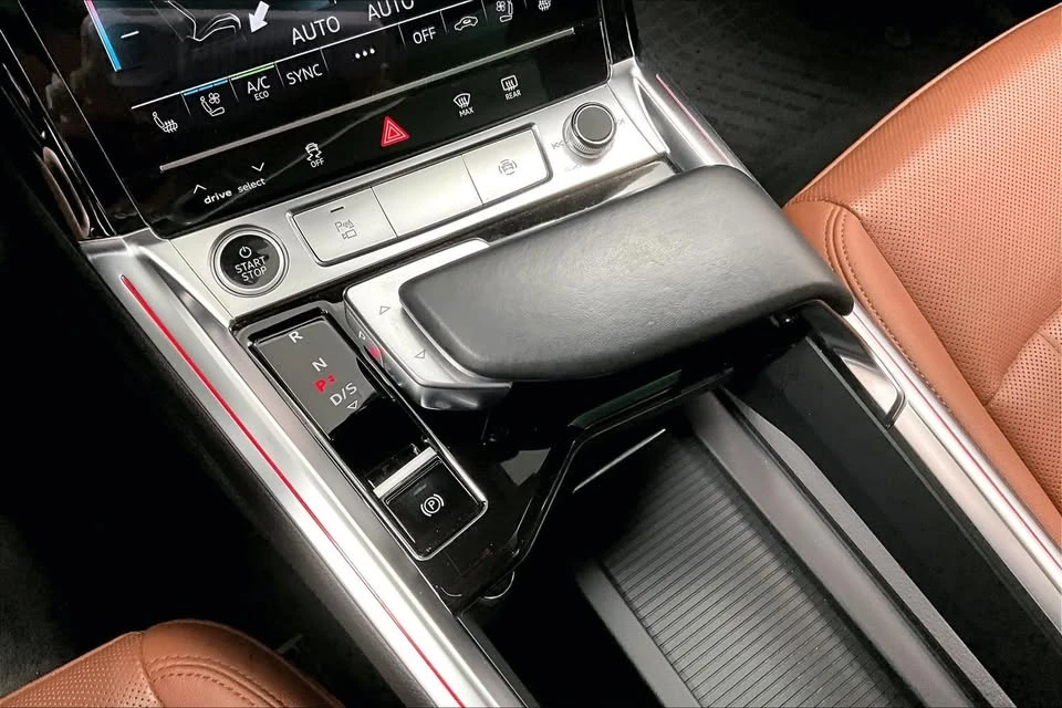 2022 Audi e-tron - Image 11 of 19