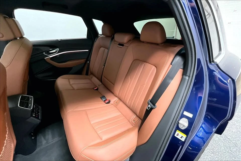 2022 Audi e-tron - Image 13 of 19