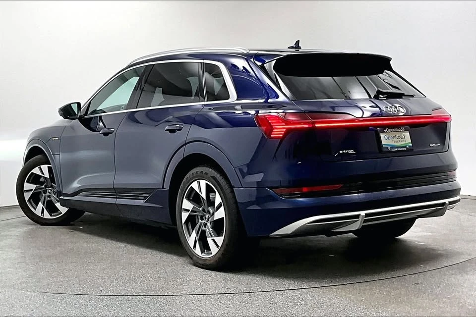 2022 Audi e-tron - Image 3 of 19