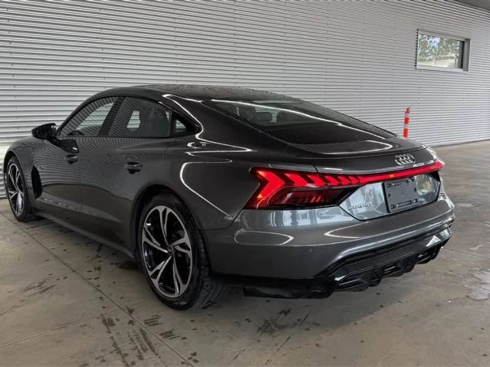 2022 Audi e-tron GT - Image 5 of 11