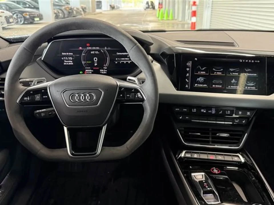 2022 Audi e-tron GT - Image 10 of 11