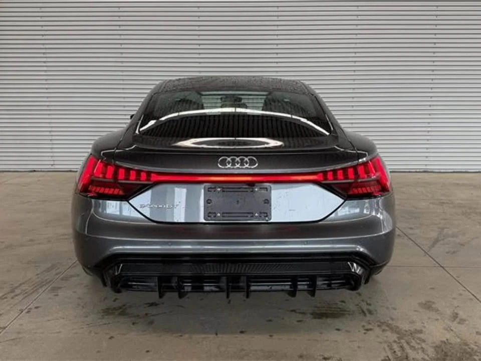 2022 Audi e-tron GT - Image 6 of 11
