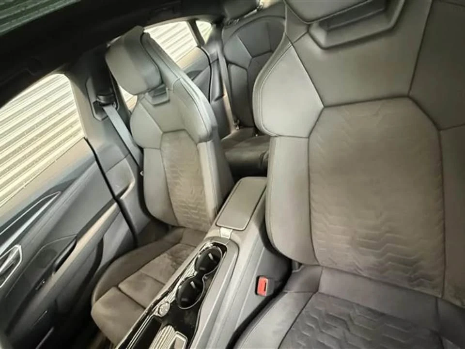 2022 Audi e-tron GT - Image 8 of 11