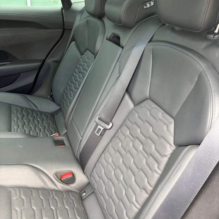 2022 Audi e-tron GT - Image 14 of 15