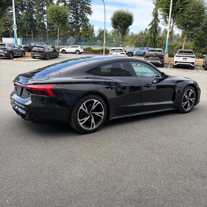 2022 Audi e-tron GT - Image 3 of 15