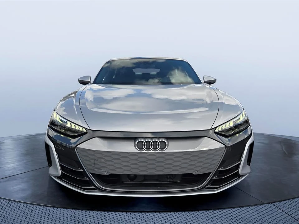 2022 Audi e-tron GT - Image 5 of 9