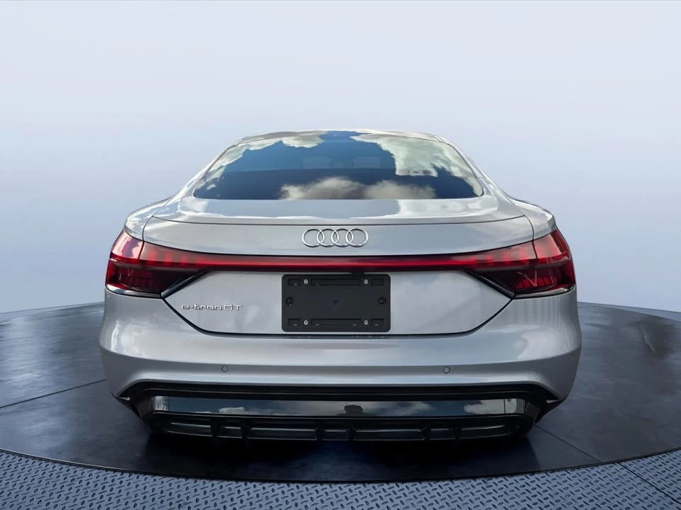 2022 Audi e-tron GT - Image 3 of 9